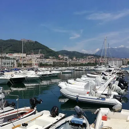 Amber Moon - Boat & Breakfast Salerno